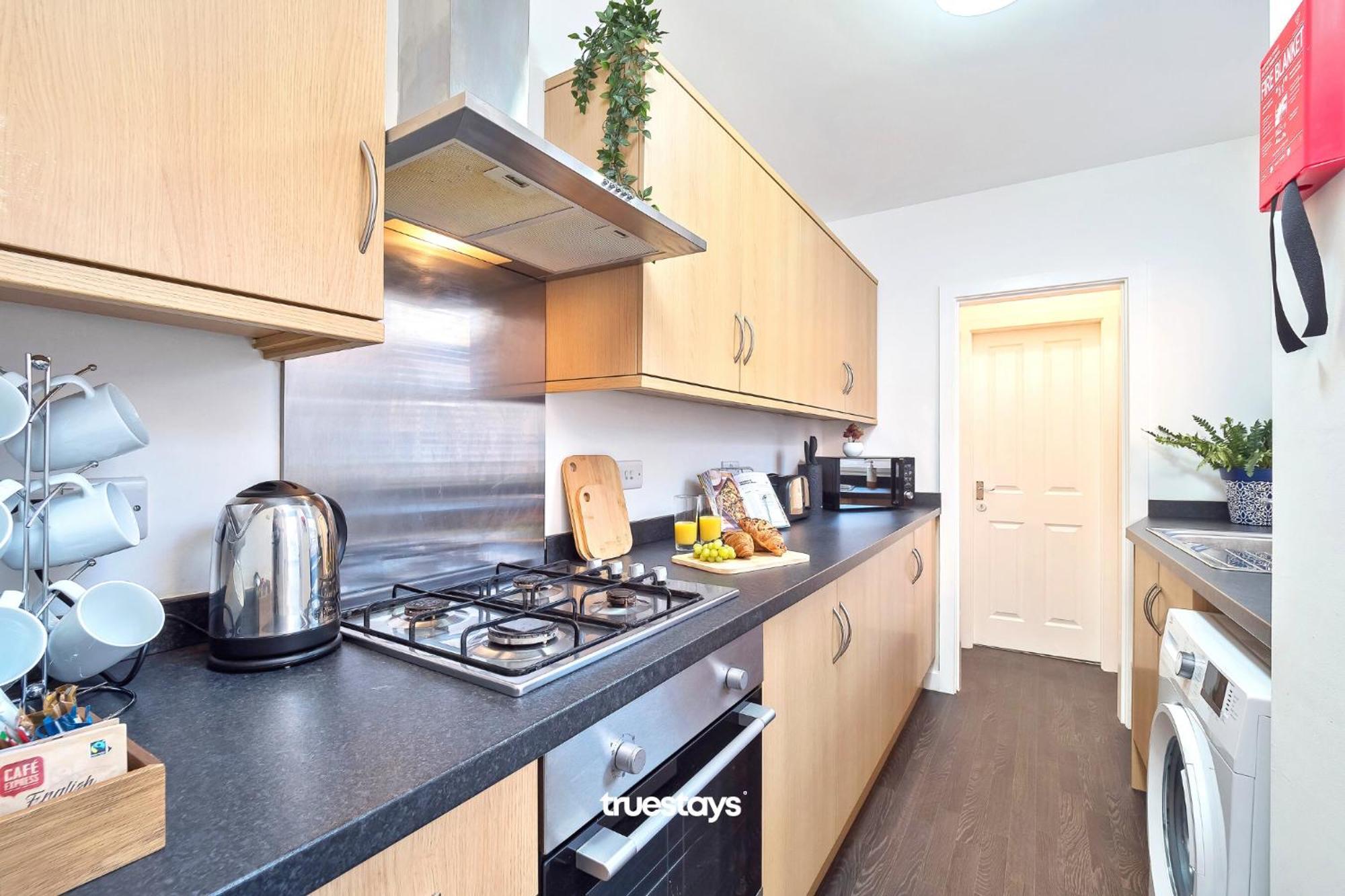 Nursery House By Truestays - 3 Bedroom House In Stoke-On-Trent מראה חיצוני תמונה