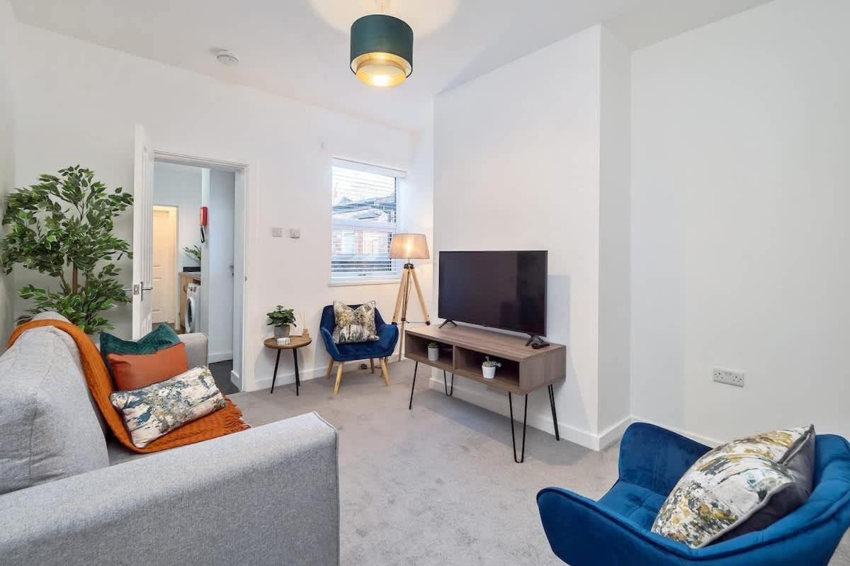 Nursery House By Truestays - 3 Bedroom House In Stoke-On-Trent מראה חיצוני תמונה